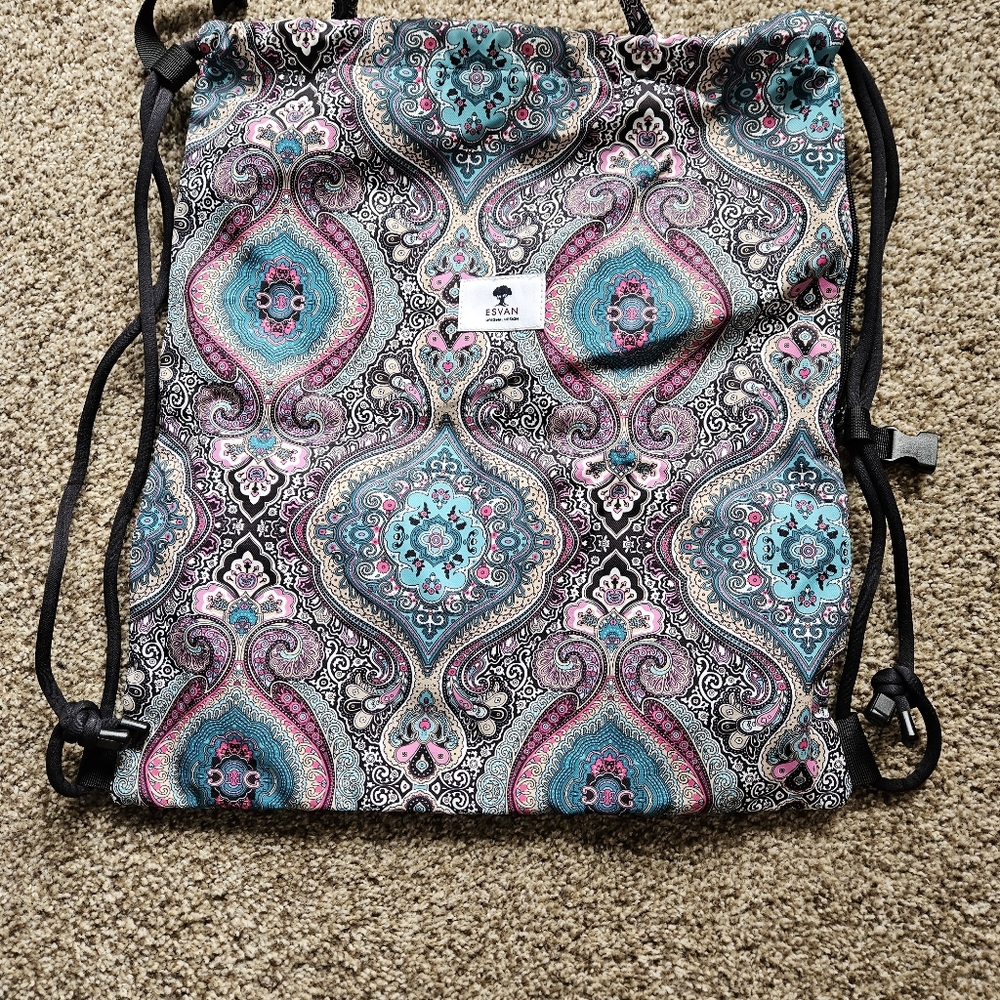 String backpack, Esvan